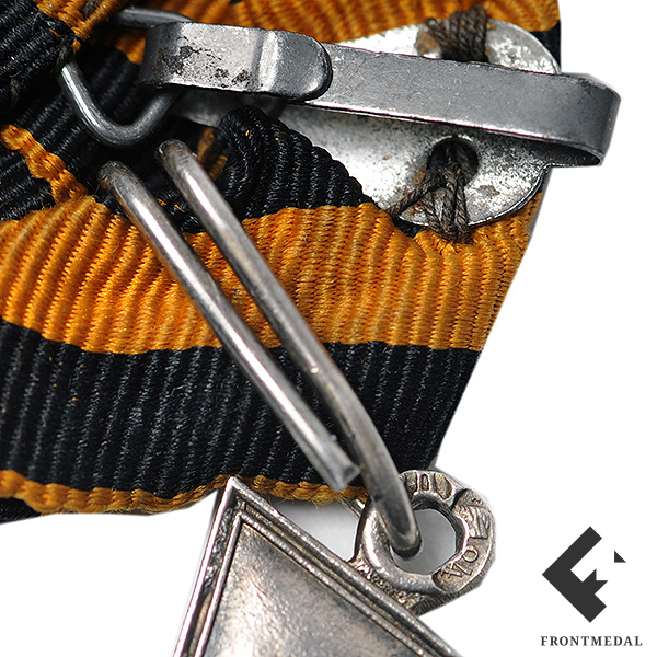 Георгиевский крест без степени и номера с лавровой ветвью