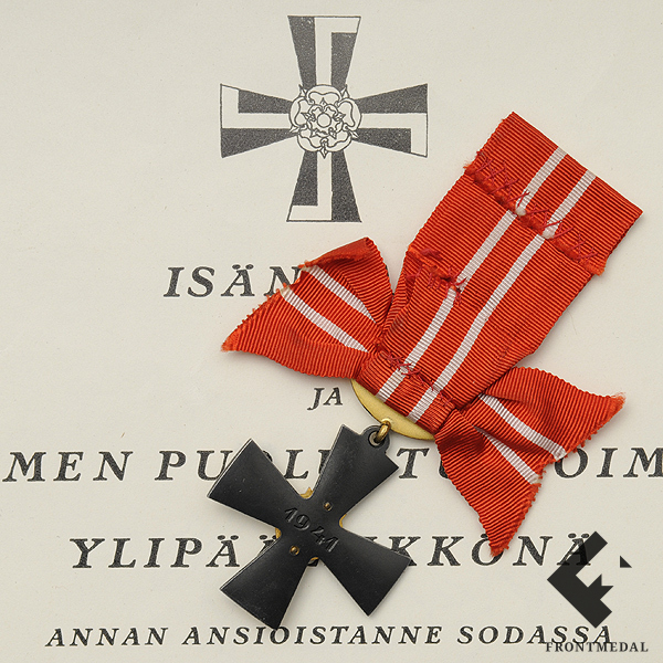 Наградной документ и Рыцарский крест с мечами и дубовой ветвью