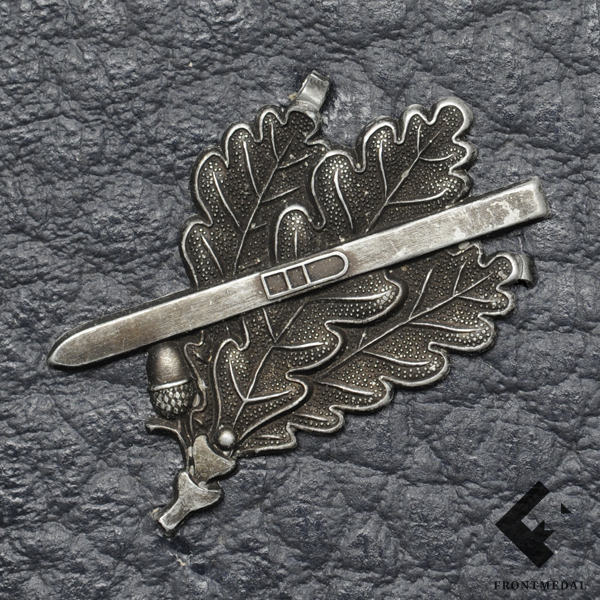 Эмблема на кепи для лыжно-стрелковых подразделений Вермахта