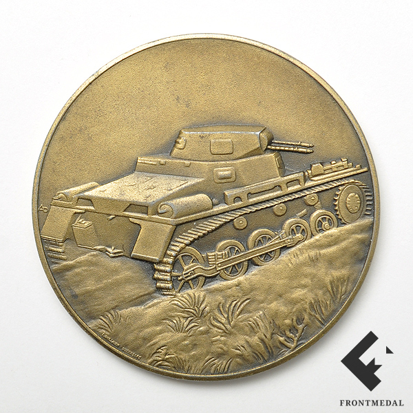 Памятная медаль 1-го танкового полка Вермахта в футляре