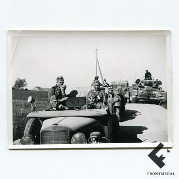 Колонна немецкой танковой дивизии на Восточном фронте, 1941 год
