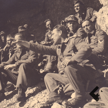 Фото горных стрелков на Кавказе с проводником Вермахта