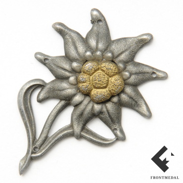 Цветок Эдельвейс на кепи горнострелковых частей Вермахта