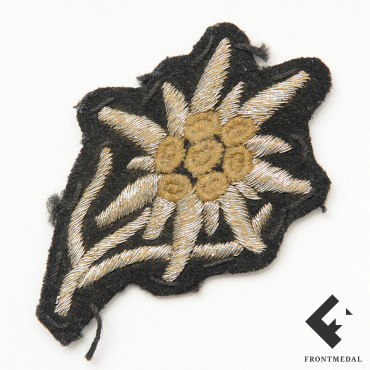 Эдельвейс на кепи командного состава горных частей Войск СС