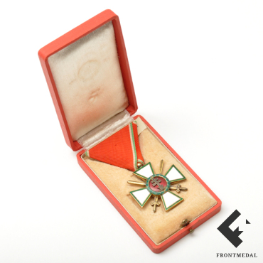 Венгерский крест Ордена заслуг с мечами в футляре