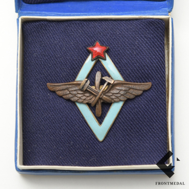 Нагрудный знак 4-й авиационной школы техников ВВС РККА