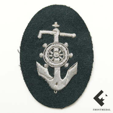 Знак рулевого штурмовой лодки на китель офицерского состава