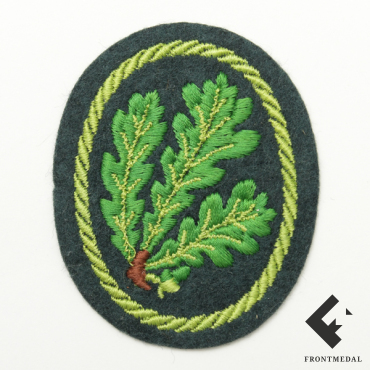 Дубовая ветвь на рукав кителя егерей в составе Сухопутных сил