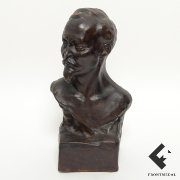Бюст Феликса Эдмундовича Дзержинского, 1932 г. (Всекохудожник)